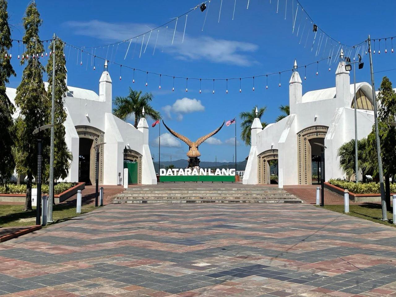Langkawi Seaview Hotel Kuah Exterior photo